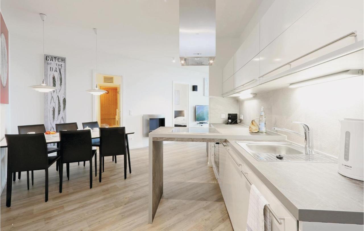 Awesome Apartment In Luebeck Travemuende With Sauna Extérieur photo